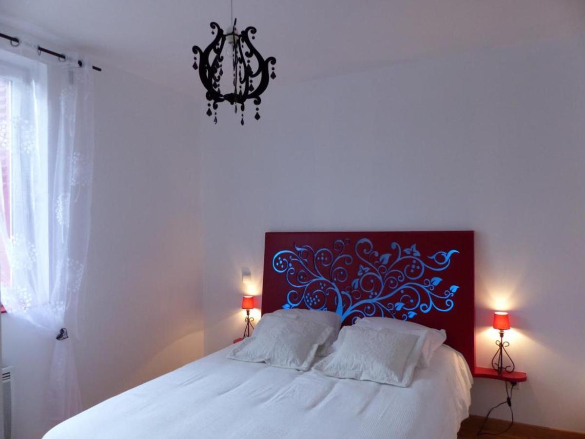 Maison Renovee Avec Cour Privee, Proche De Gannat, 3 Chambres, Animaux Acceptes, Equipements Modernes. - Fr-1-489-37 Poezat Εξωτερικό φωτογραφία